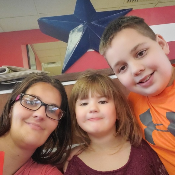 Meet your Posher, Stevany - Picture 2 of 2